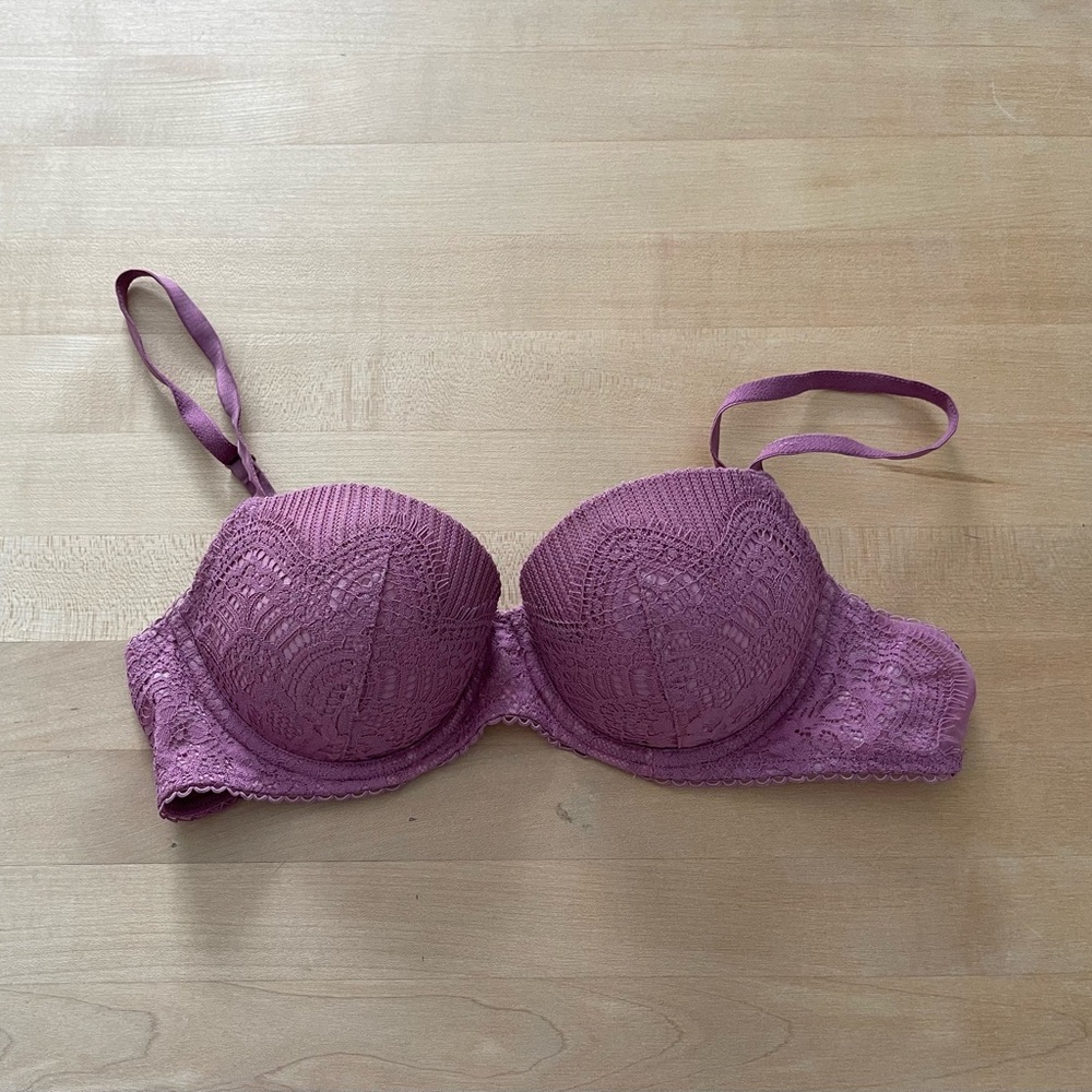Victoria’s Secret Lace Underwire Bra in Mauve